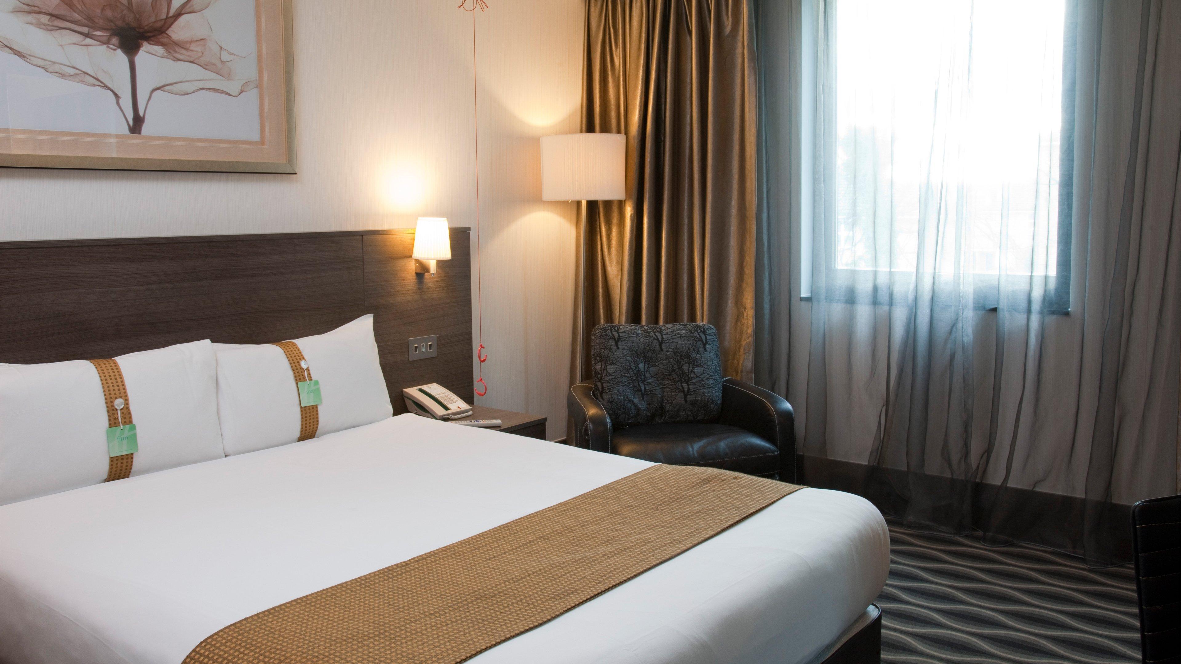 Crowne Plaza London - Kingston By Ihg 4*