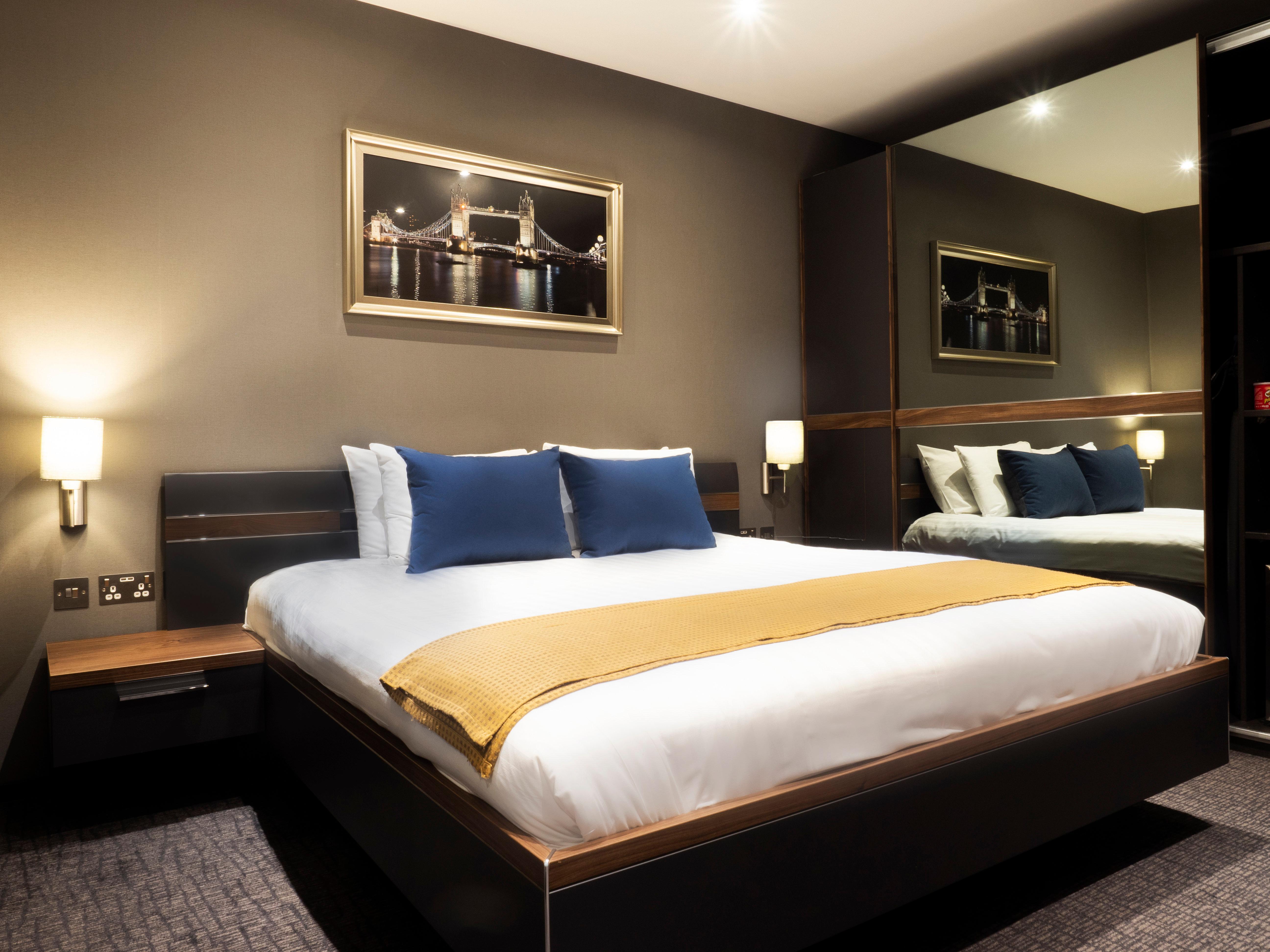 Hotel Crowne Plaza London - Kingston By Ihg 4*