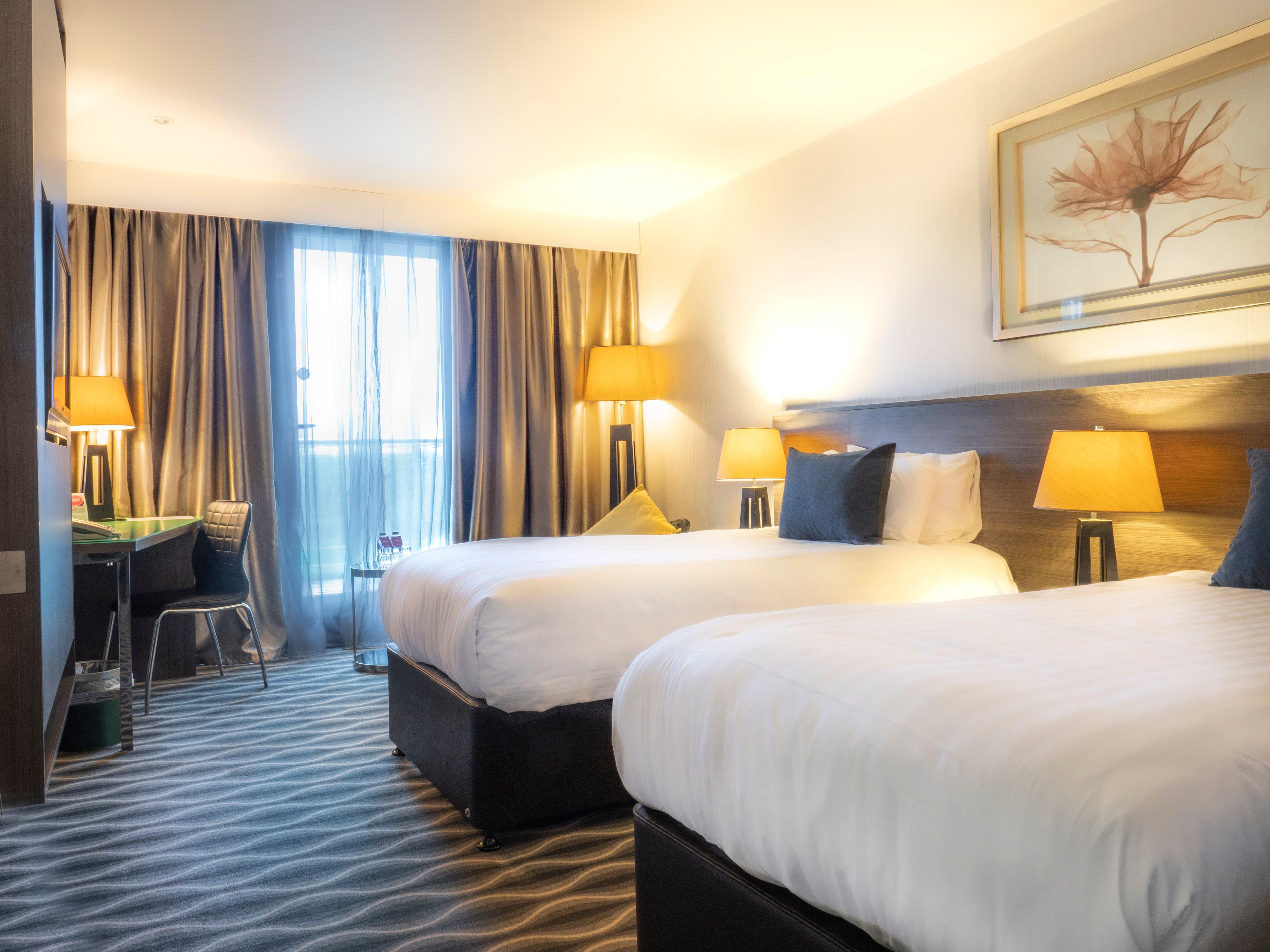 Hotel Crowne Plaza London - Kingston By Ihg 4*