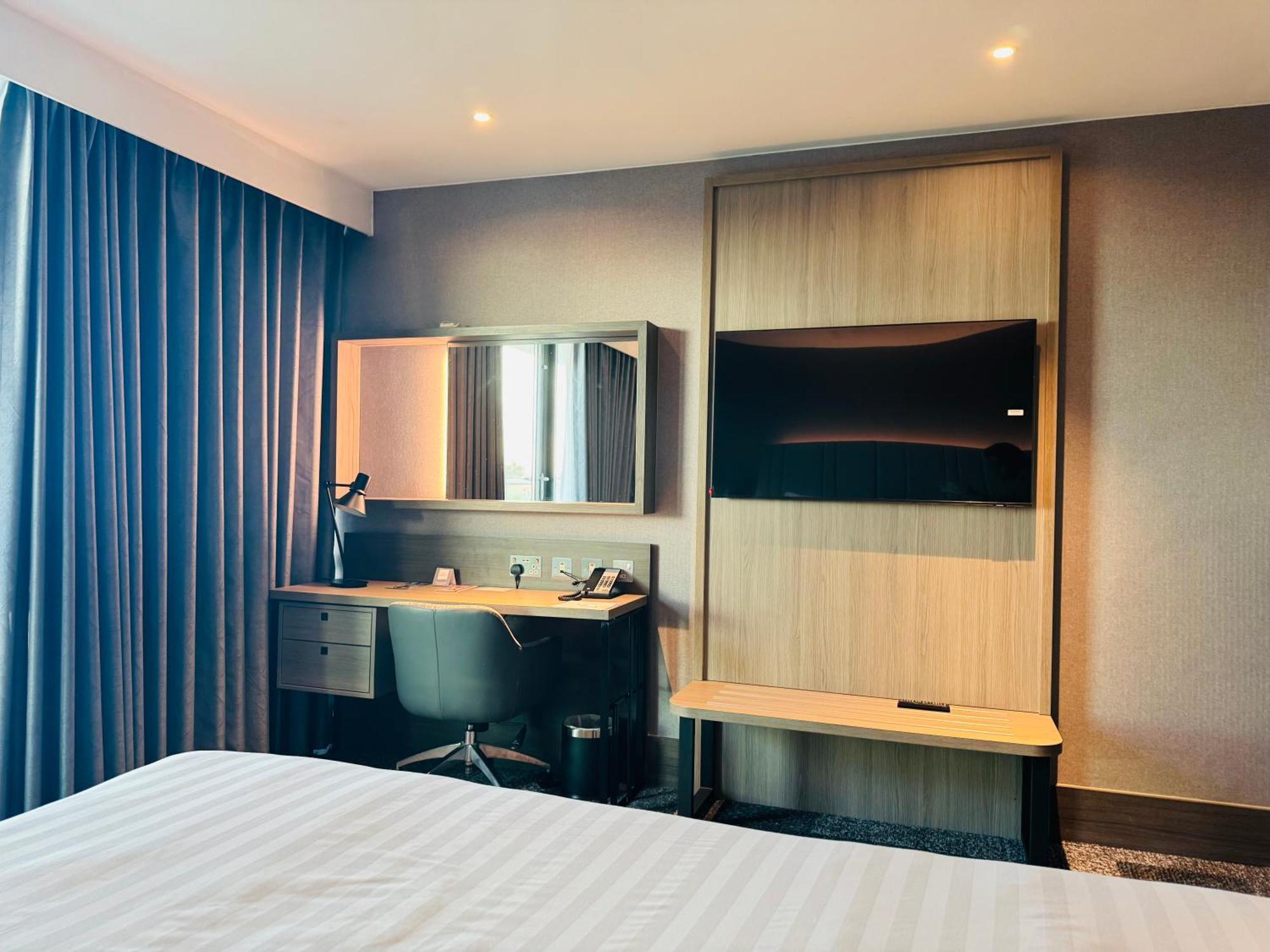 Crowne Plaza London - Kingston By Ihg 4*