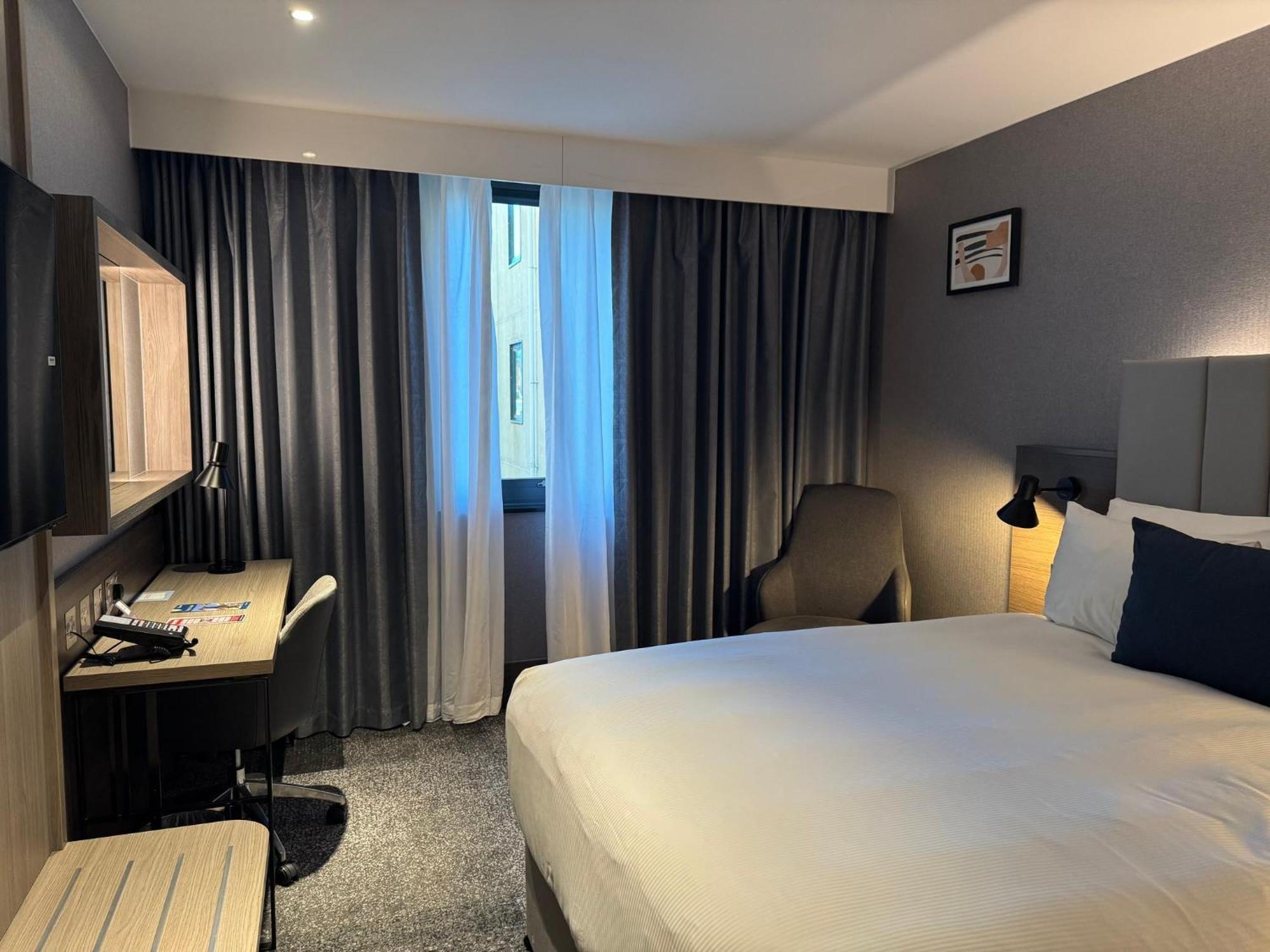 Crowne Plaza London - Kingston By Ihg 4*